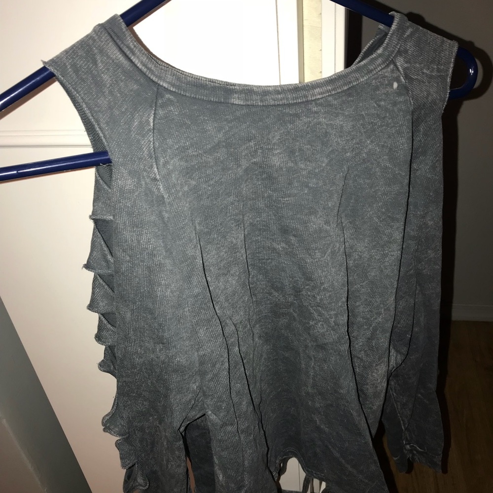 Open arm sweater